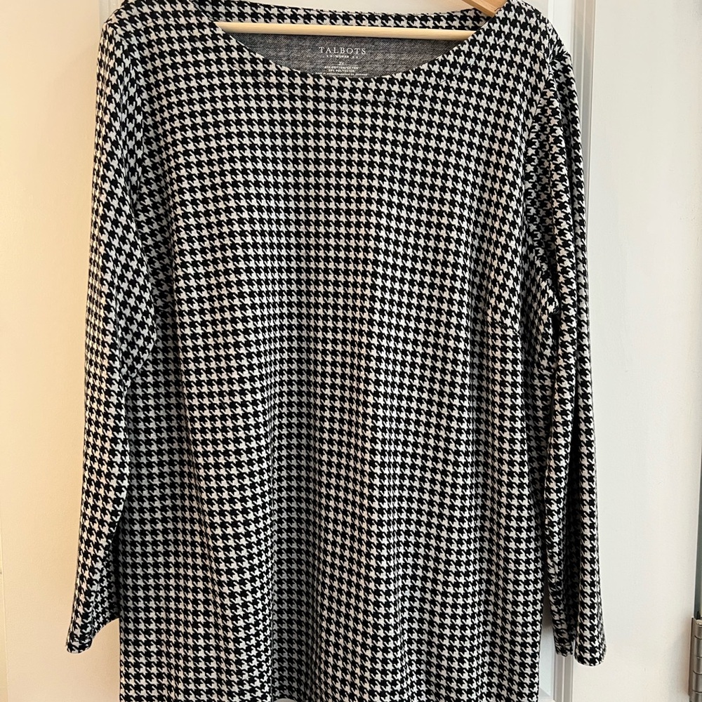 Talbots Monochrome Houndstooth Knit